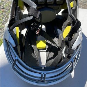 Cascade Women’s lacrosse helmet.
